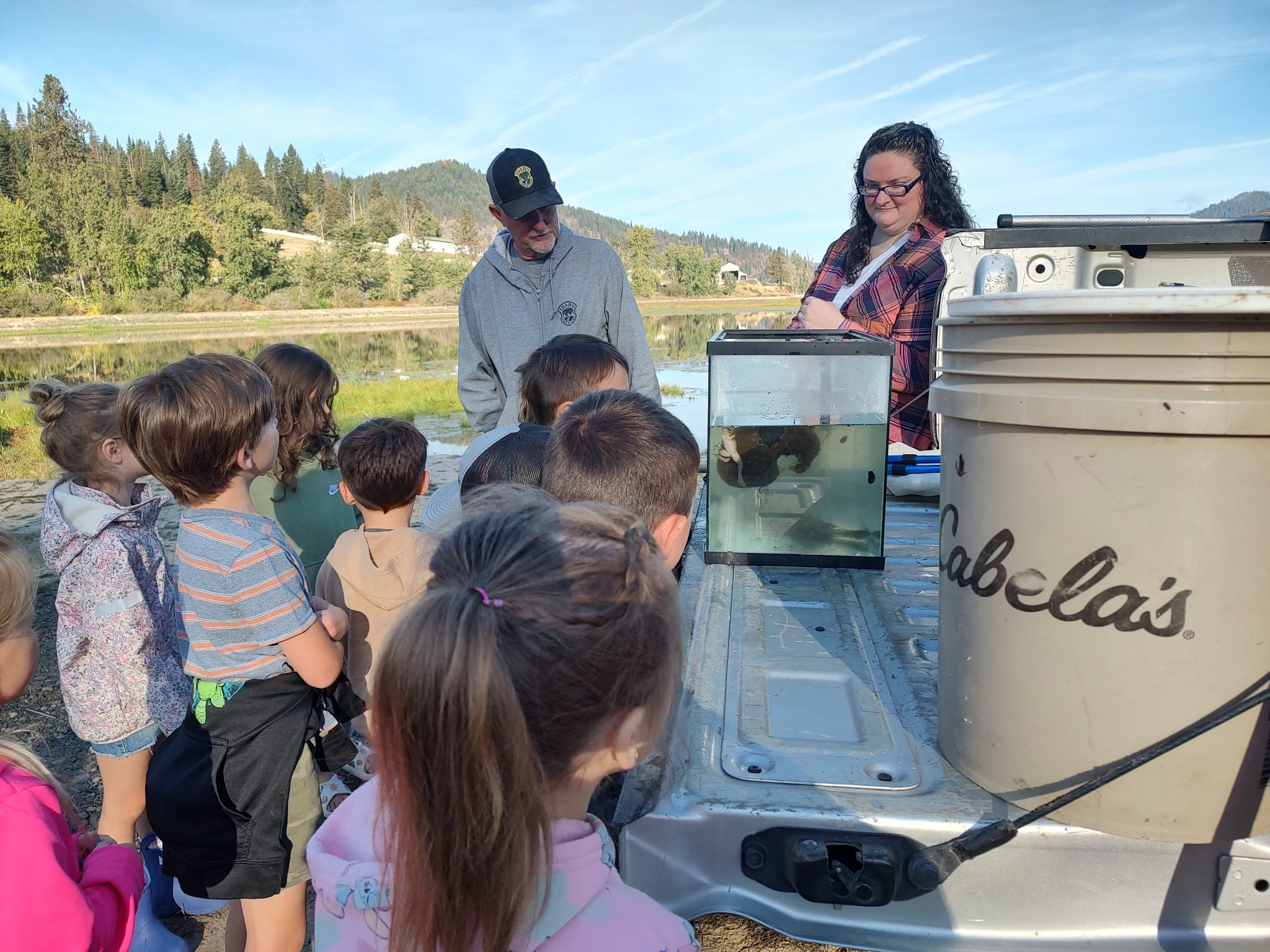 pictures of kids on a field trip to wetlands