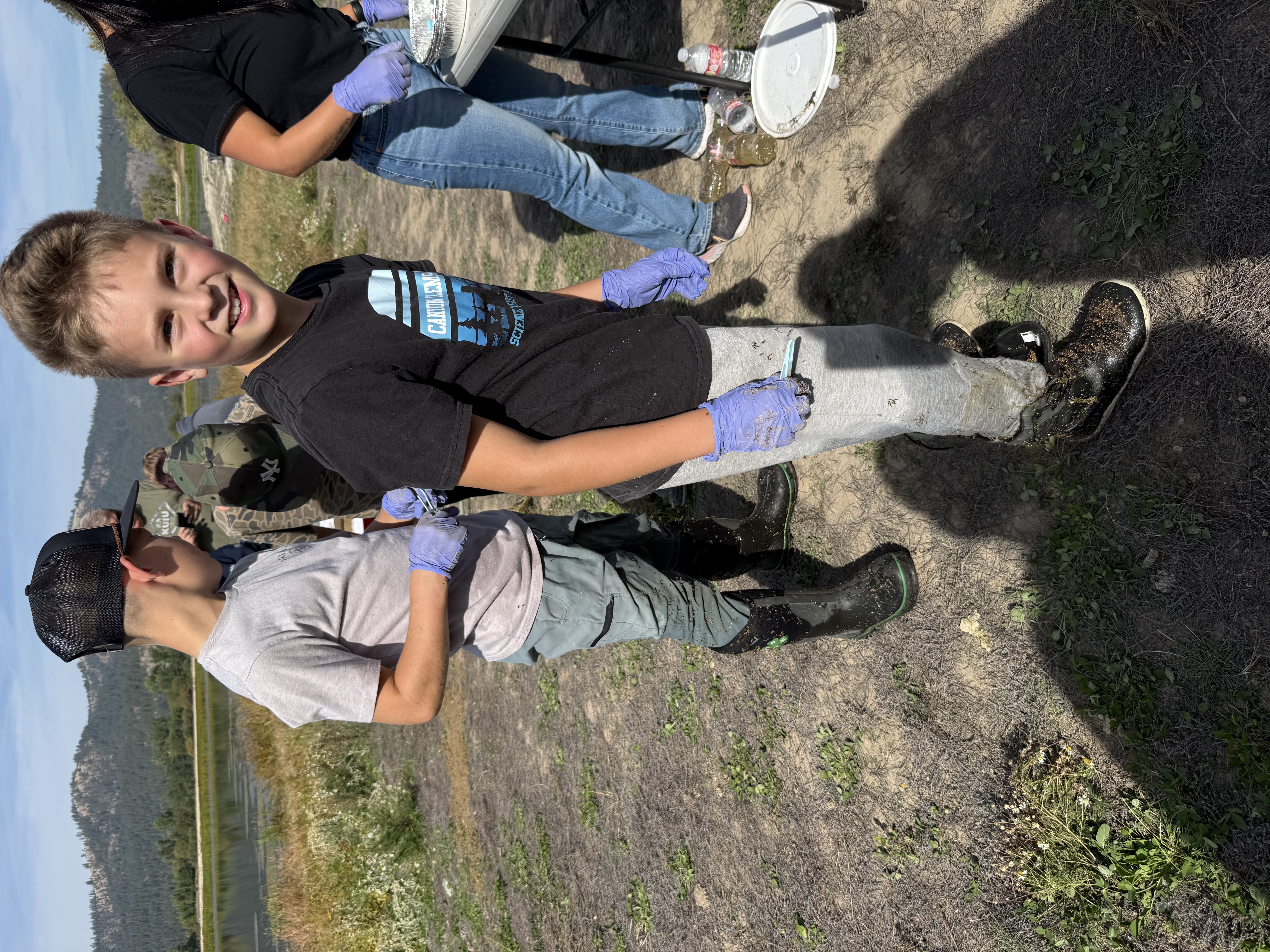 pictures of kids on a field trip to wetlands