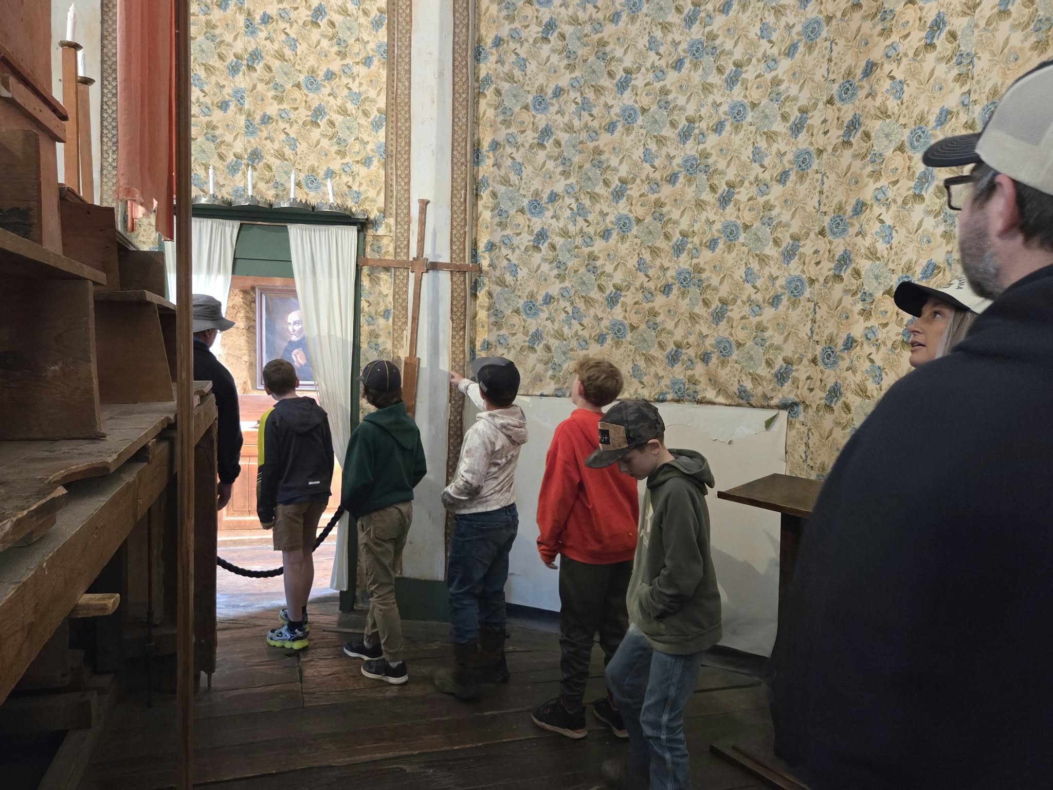 kids on a field trip to cataldo mission