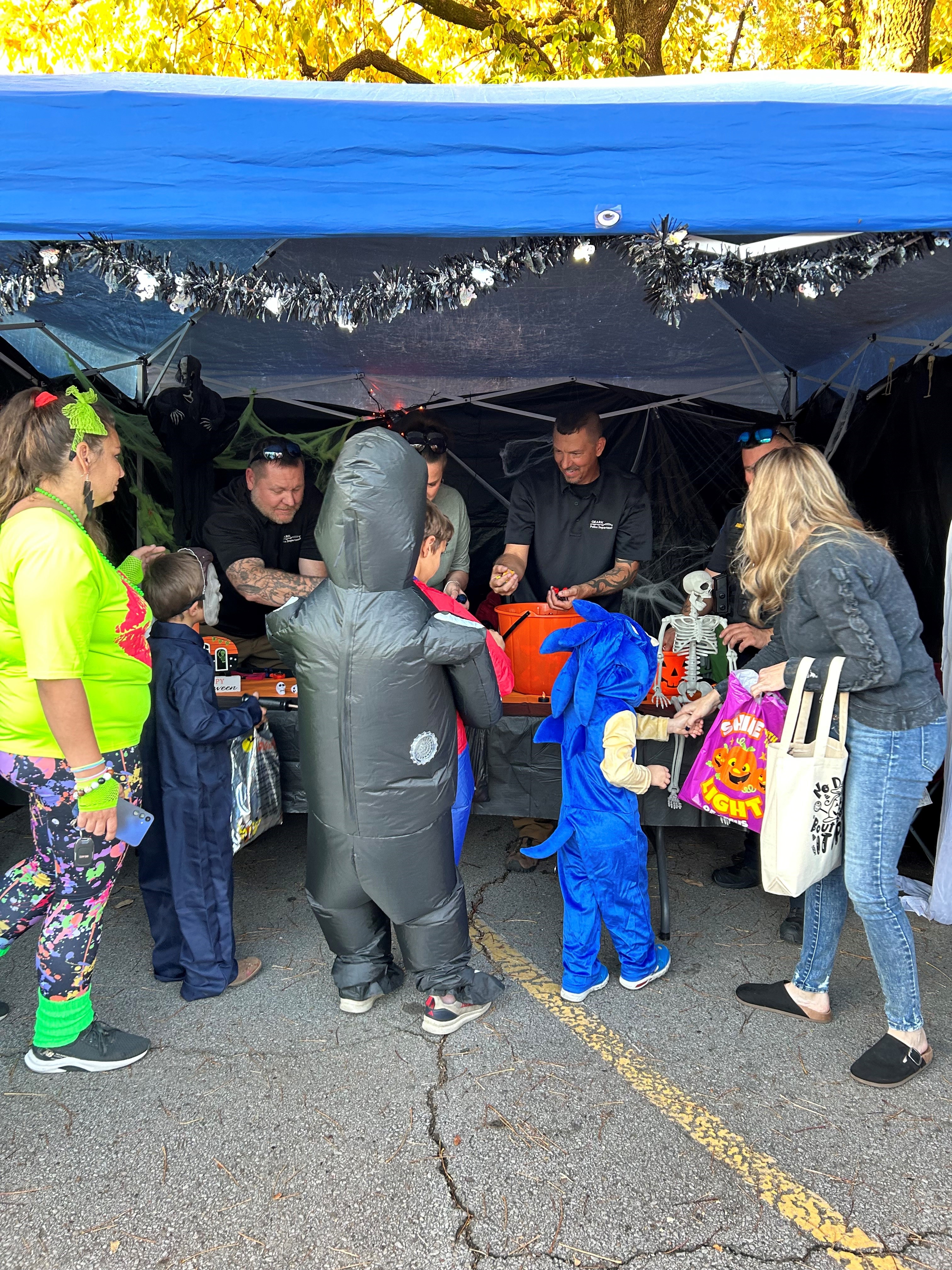 Police depart handing out candy