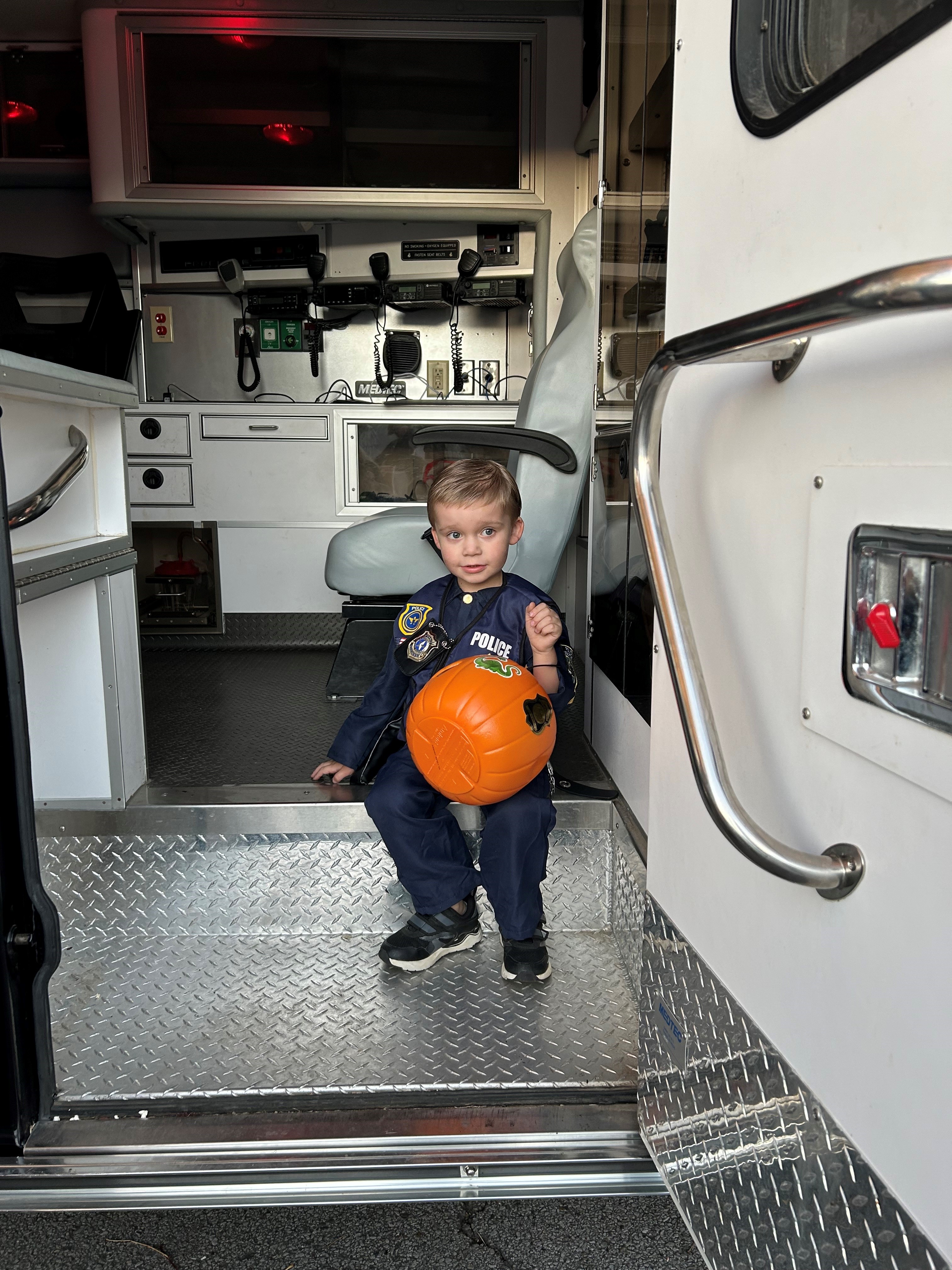 Police depart handing out candy