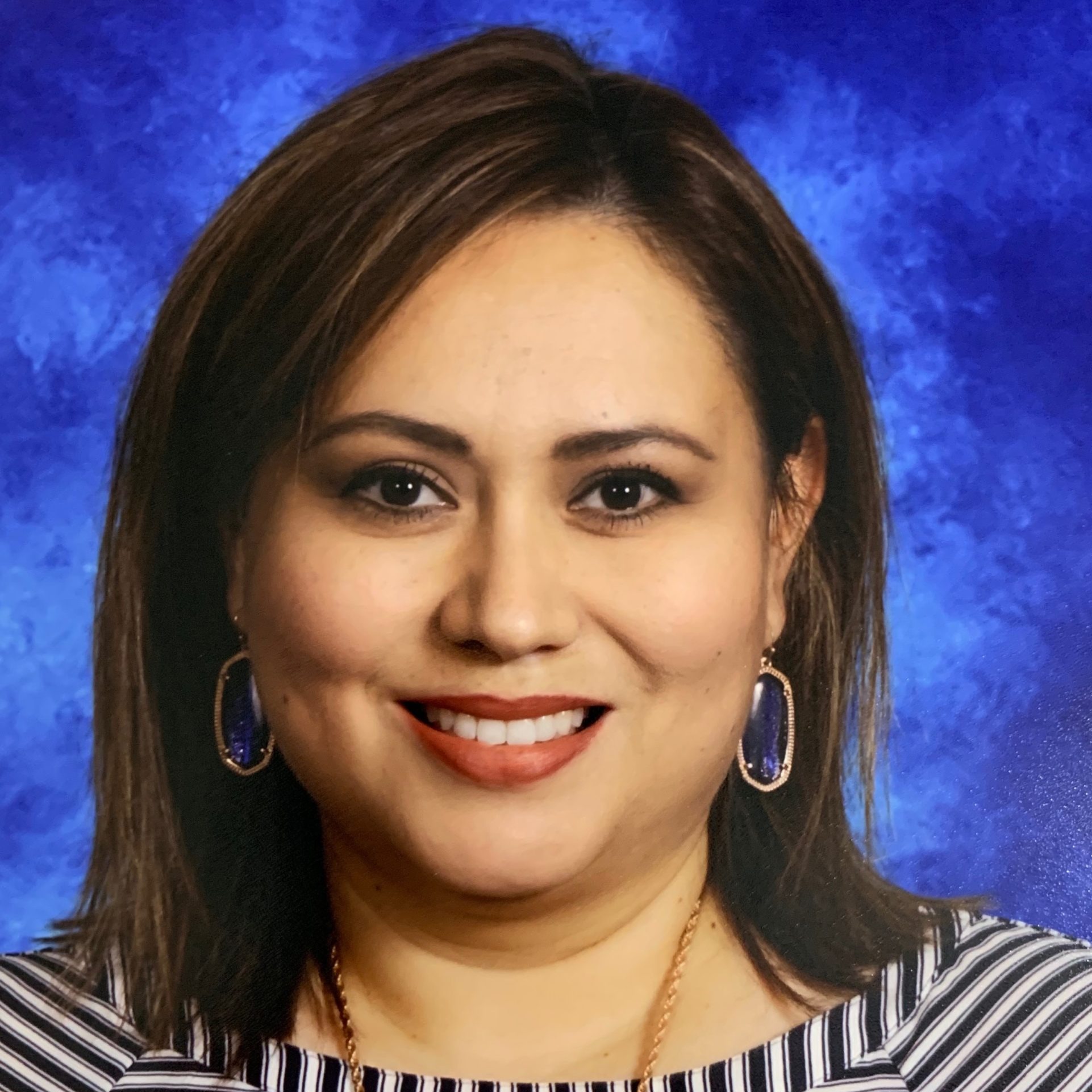 Headshot of Egla Reyna