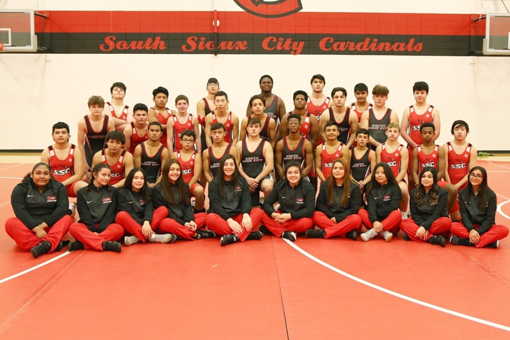 2020-2021 South Sioux City Cardinal Wrestlers
