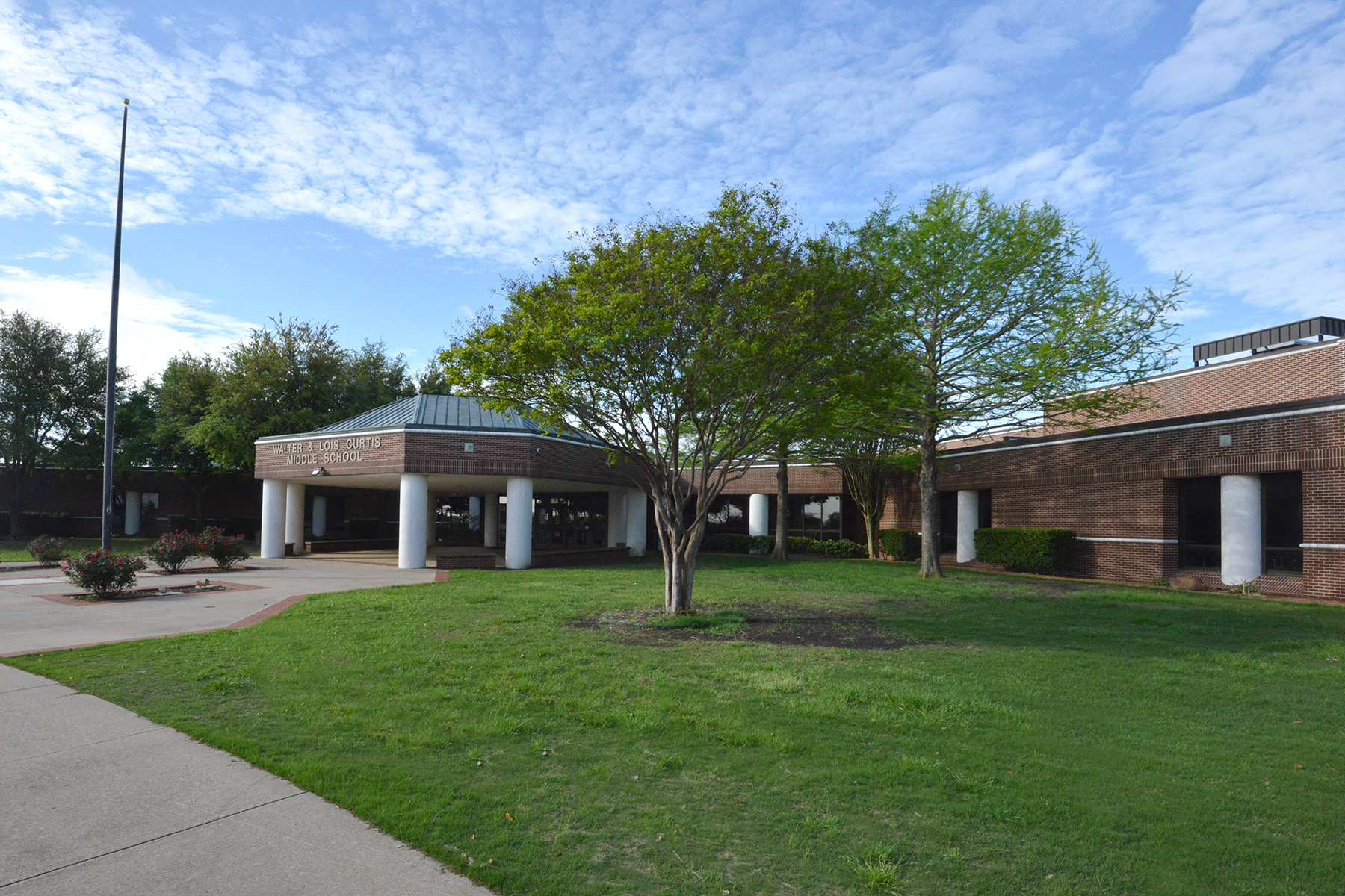 CURTIS MIDDLE SCHOOL