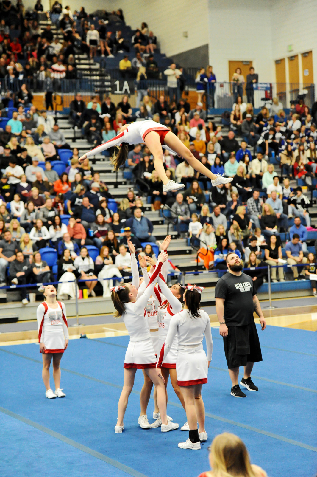 cheerleaders performing