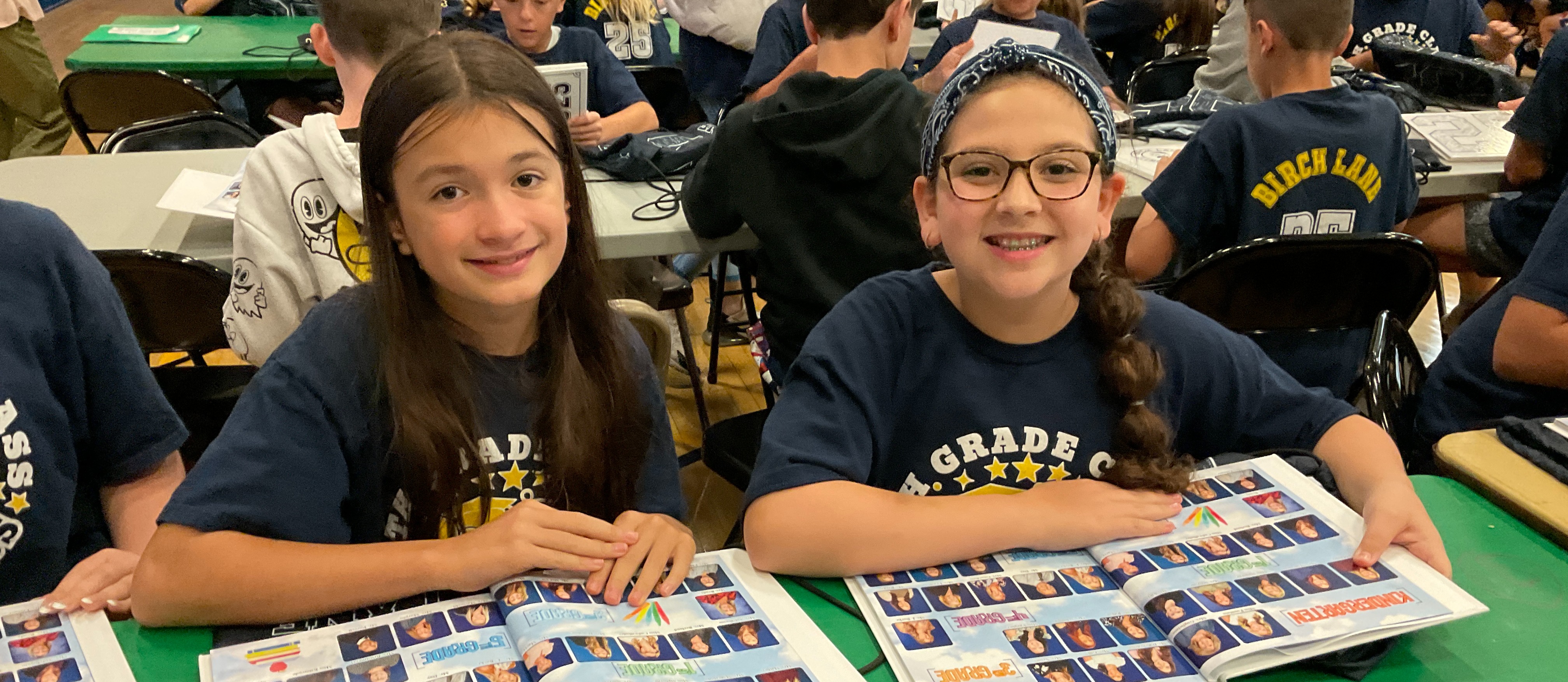 5th Grade Bagel Breakfast and Yearbooks