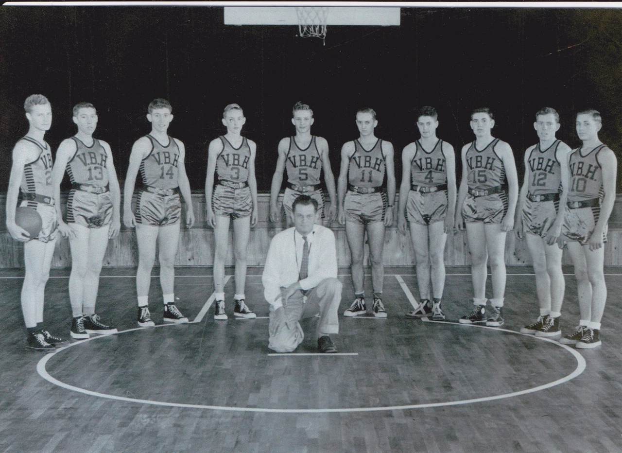 OLD SCHOOL BASKETBALL TEAM PHOTO