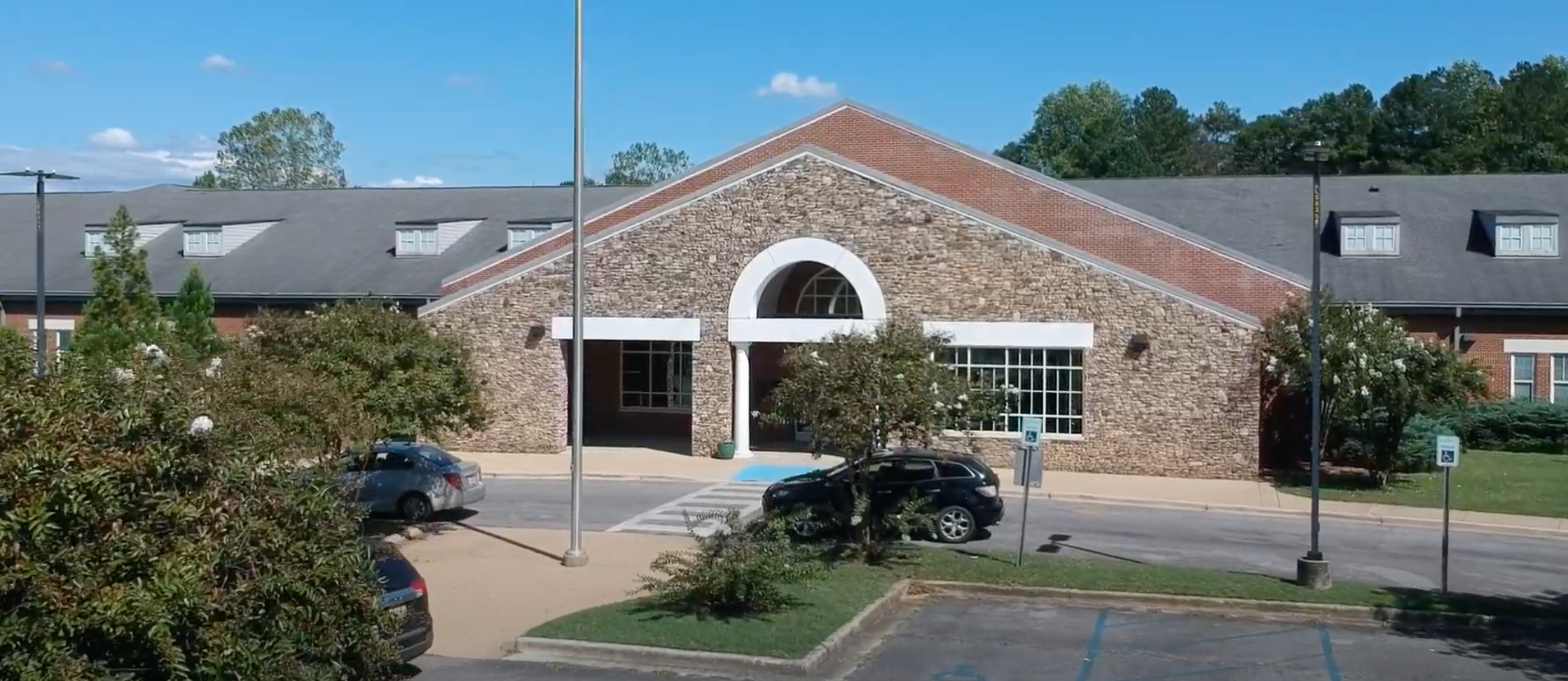 Front image of Minor Community School building