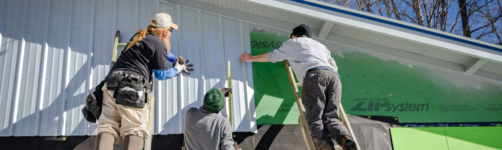 Builders Installing Siding