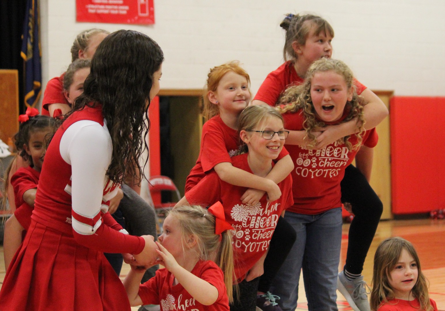 PD Cheerleaders Host Jr. Cheer Day