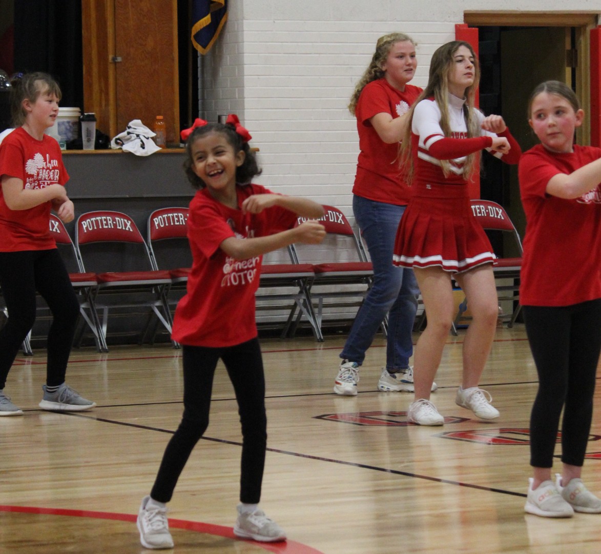 PD Cheerleaders Host Jr. Cheer Day