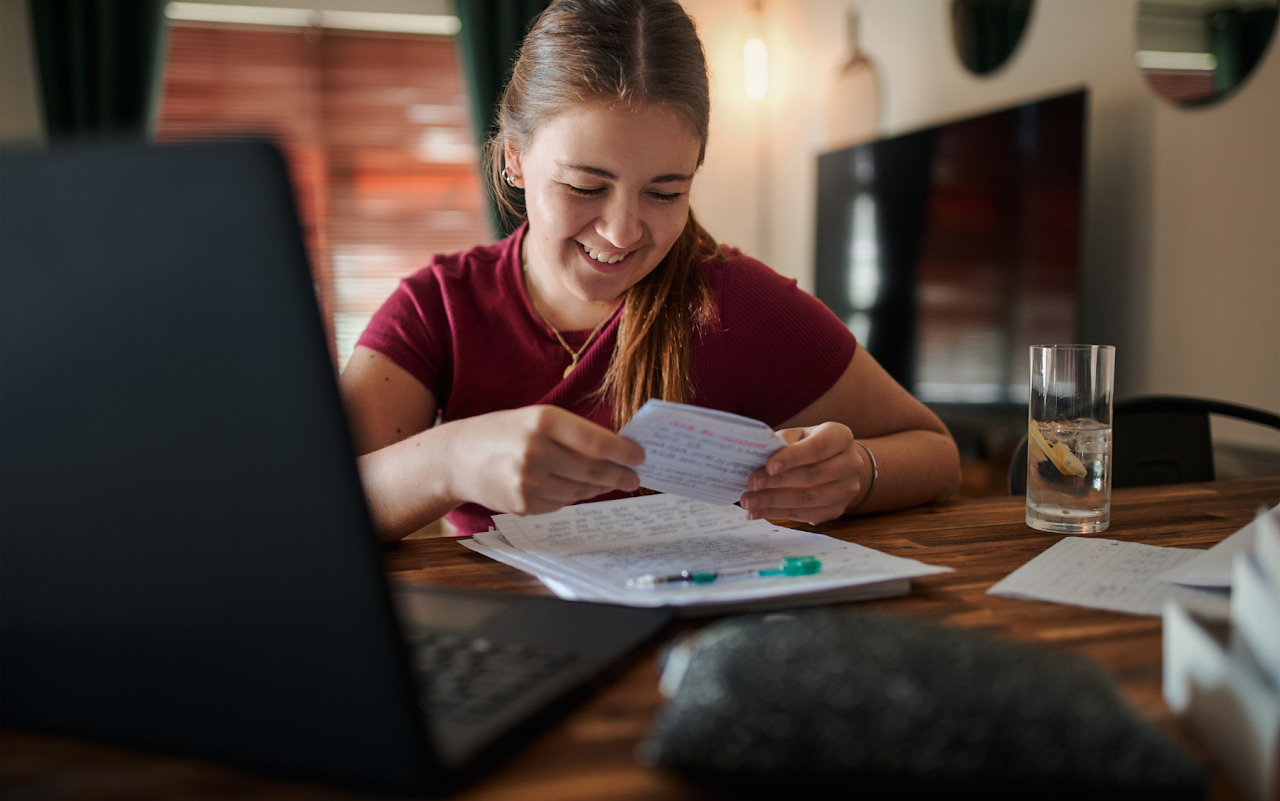 girl with a paper on the hand