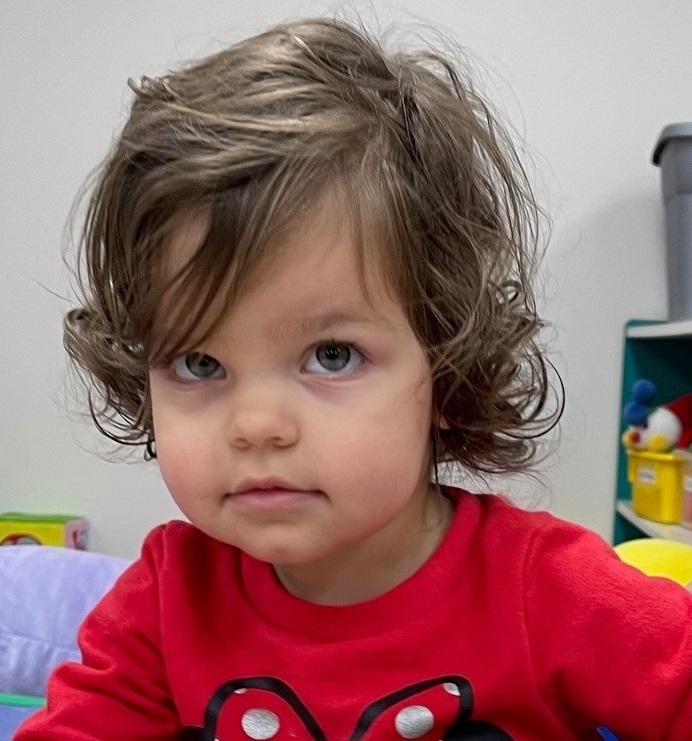 Child with red shirt