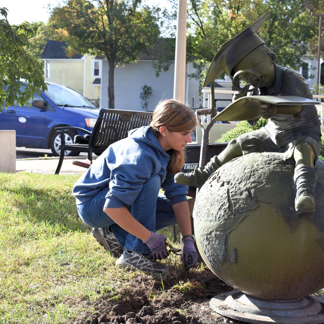 Student working on Horticulture Project at Museum