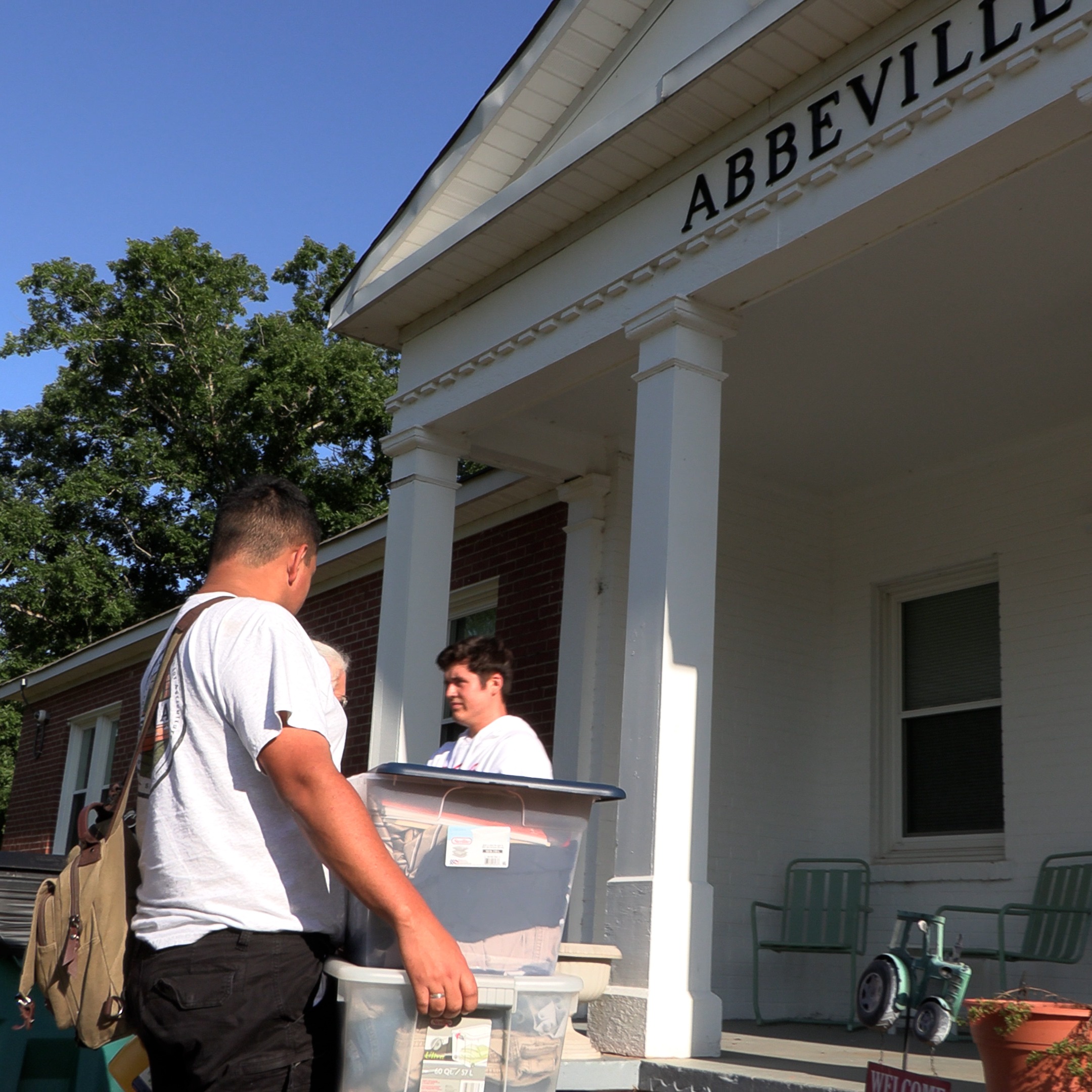 Students check in during Welcome Weekend.