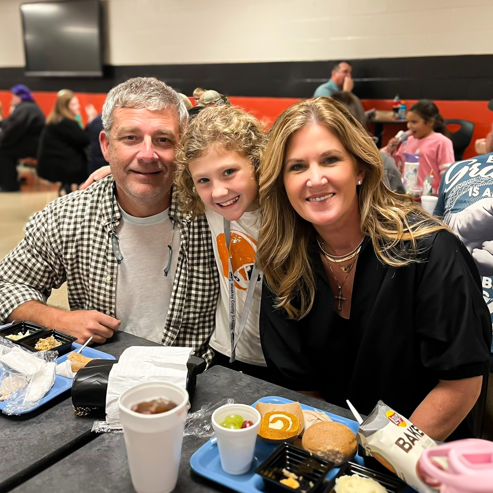 family at thanksgiving lunch