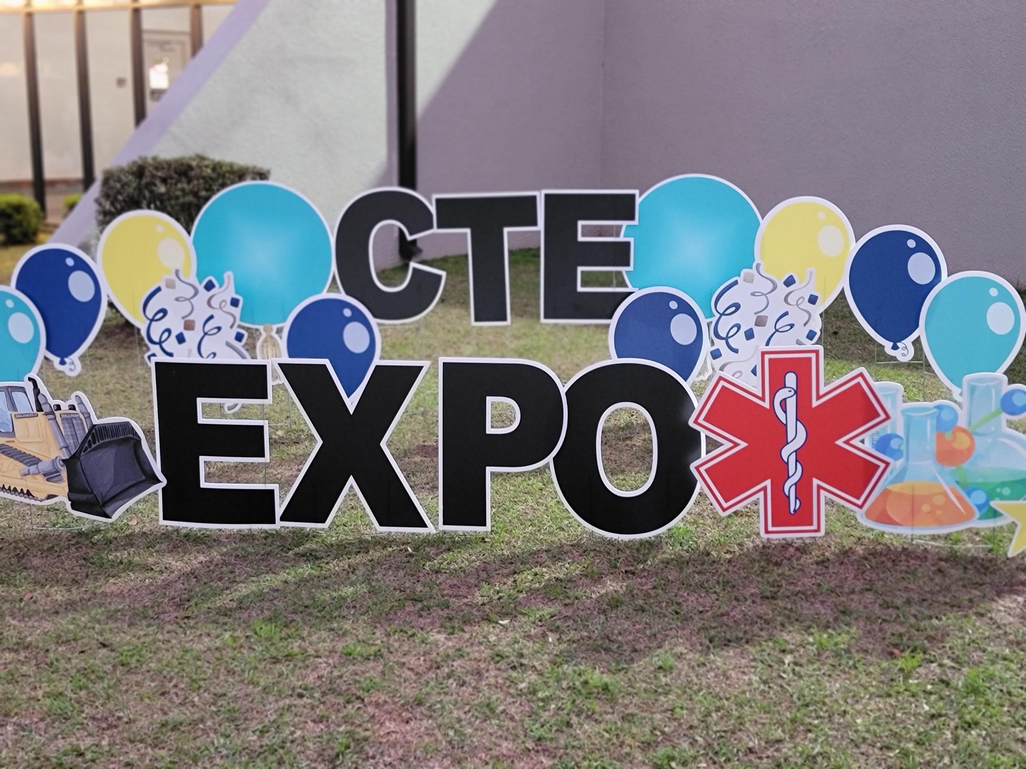 A colorful sign announcing a CTE Expo event.