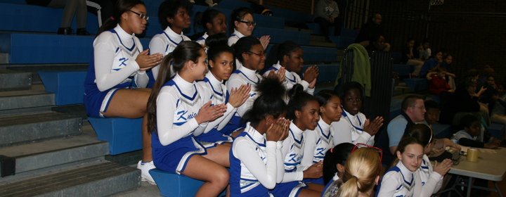 cheerleading team