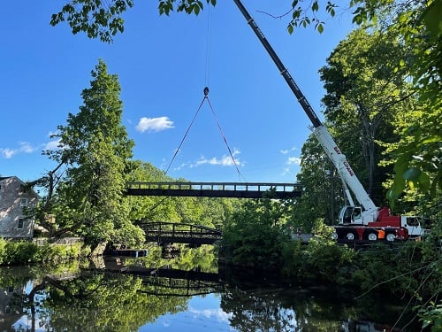 Beam Being Removed Main Street Bridge5-28-2021