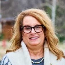 Susan Flowers headshot