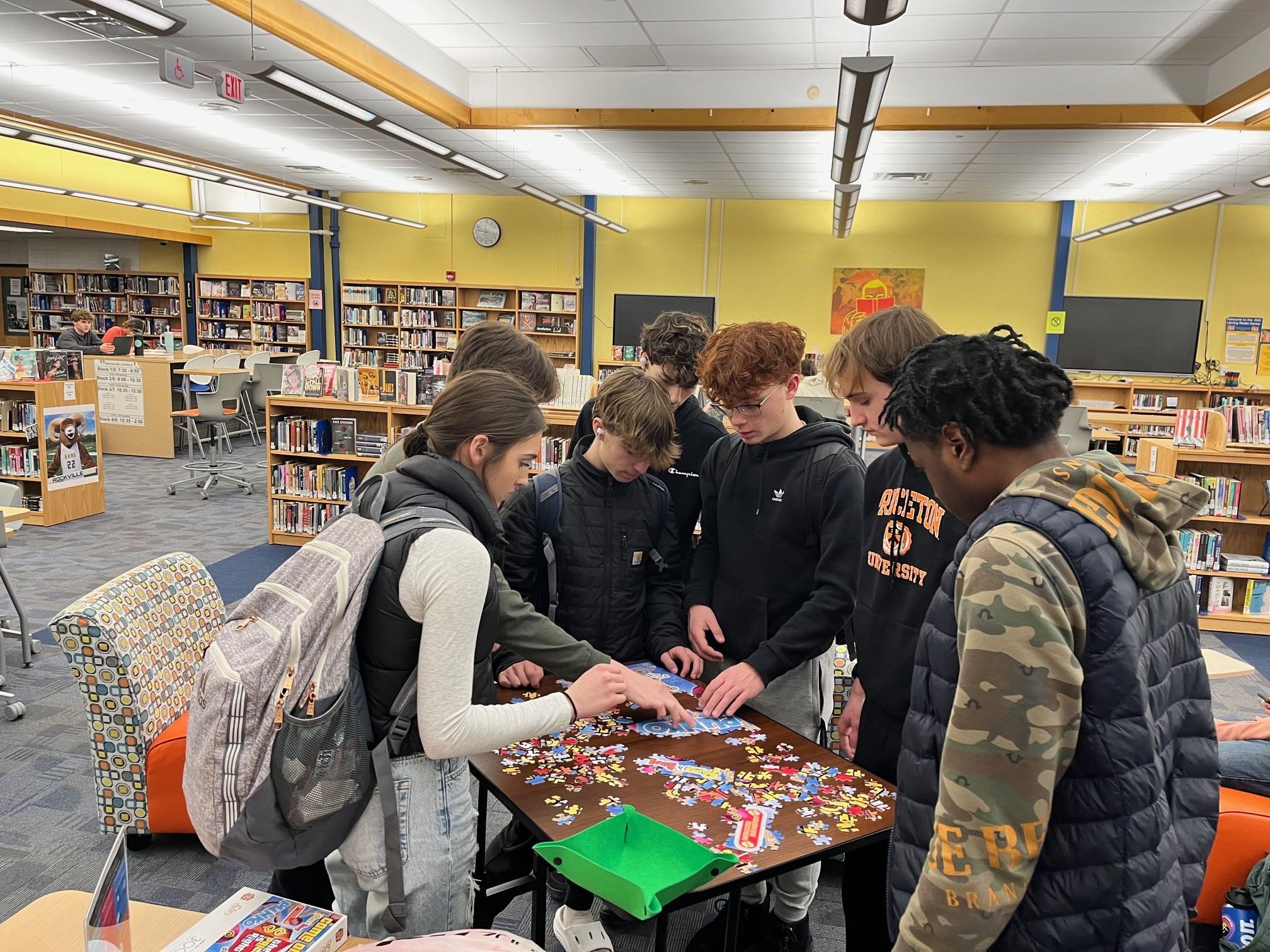 Puzzle Table
