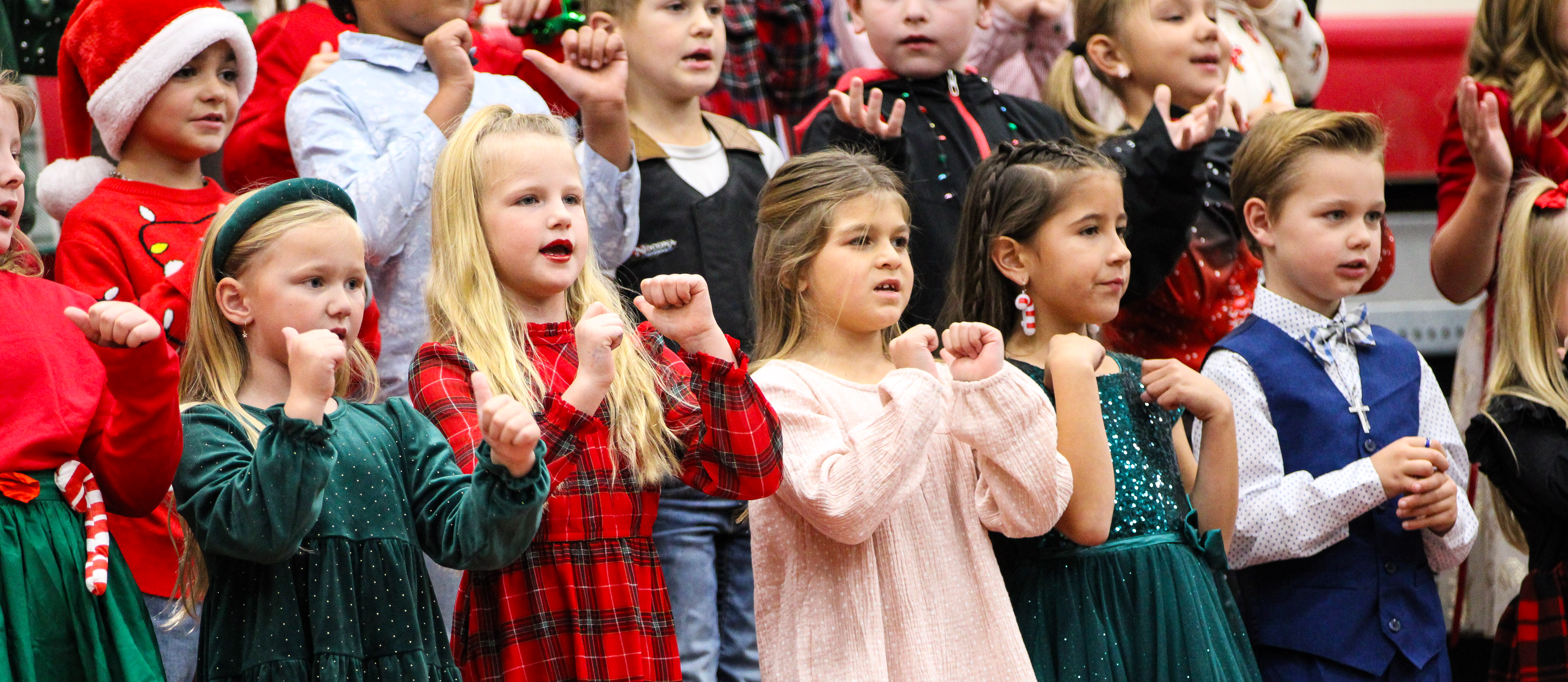 1st graders singing