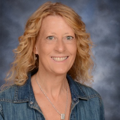 Beth Tegge headshot