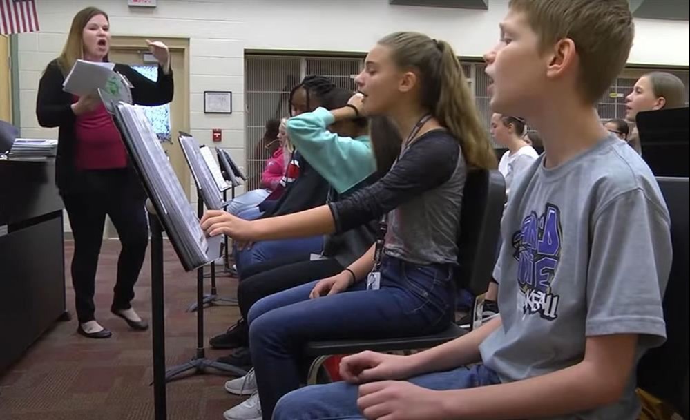 choir students singing