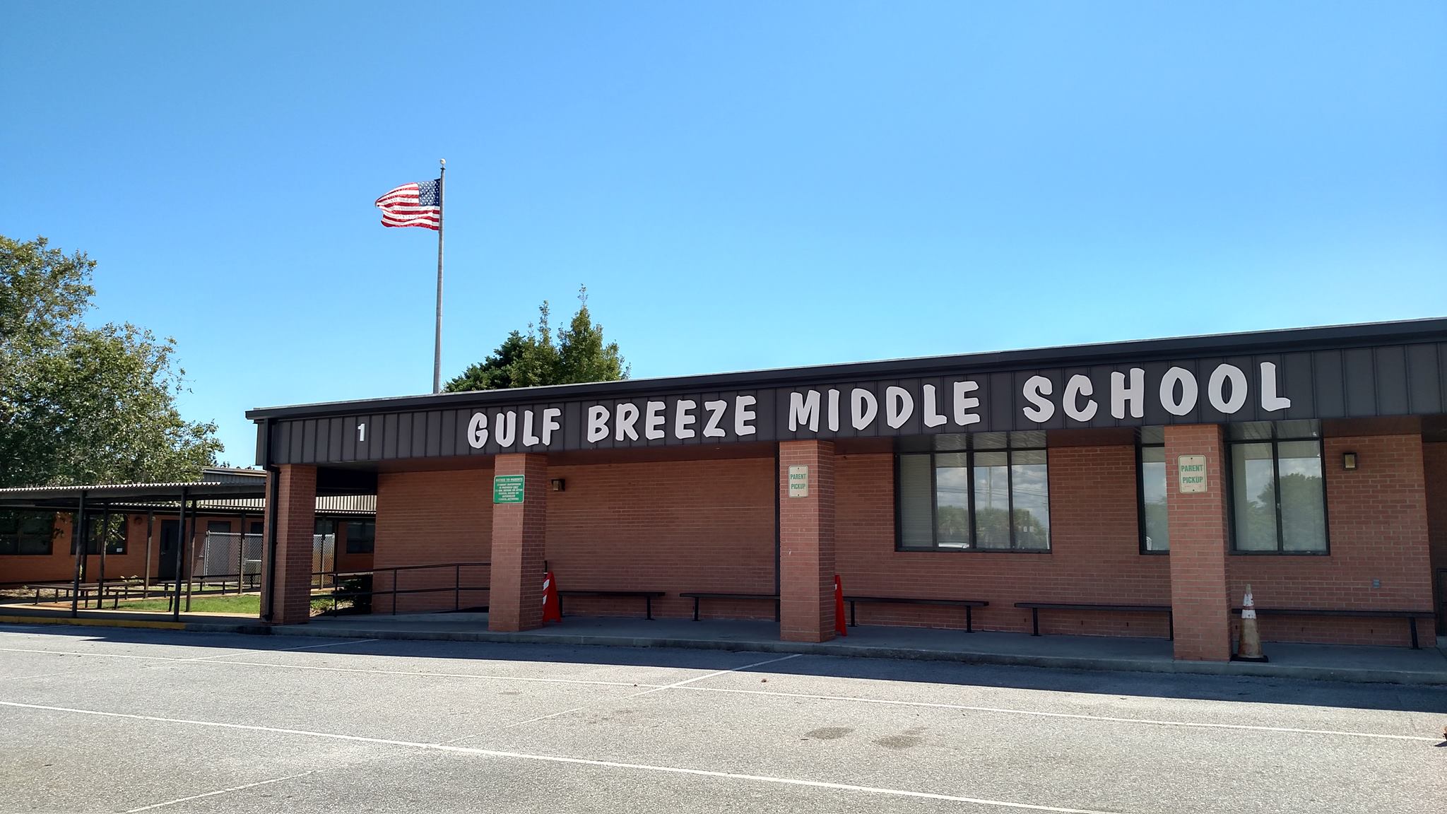 Gulf Breeze Middle School building