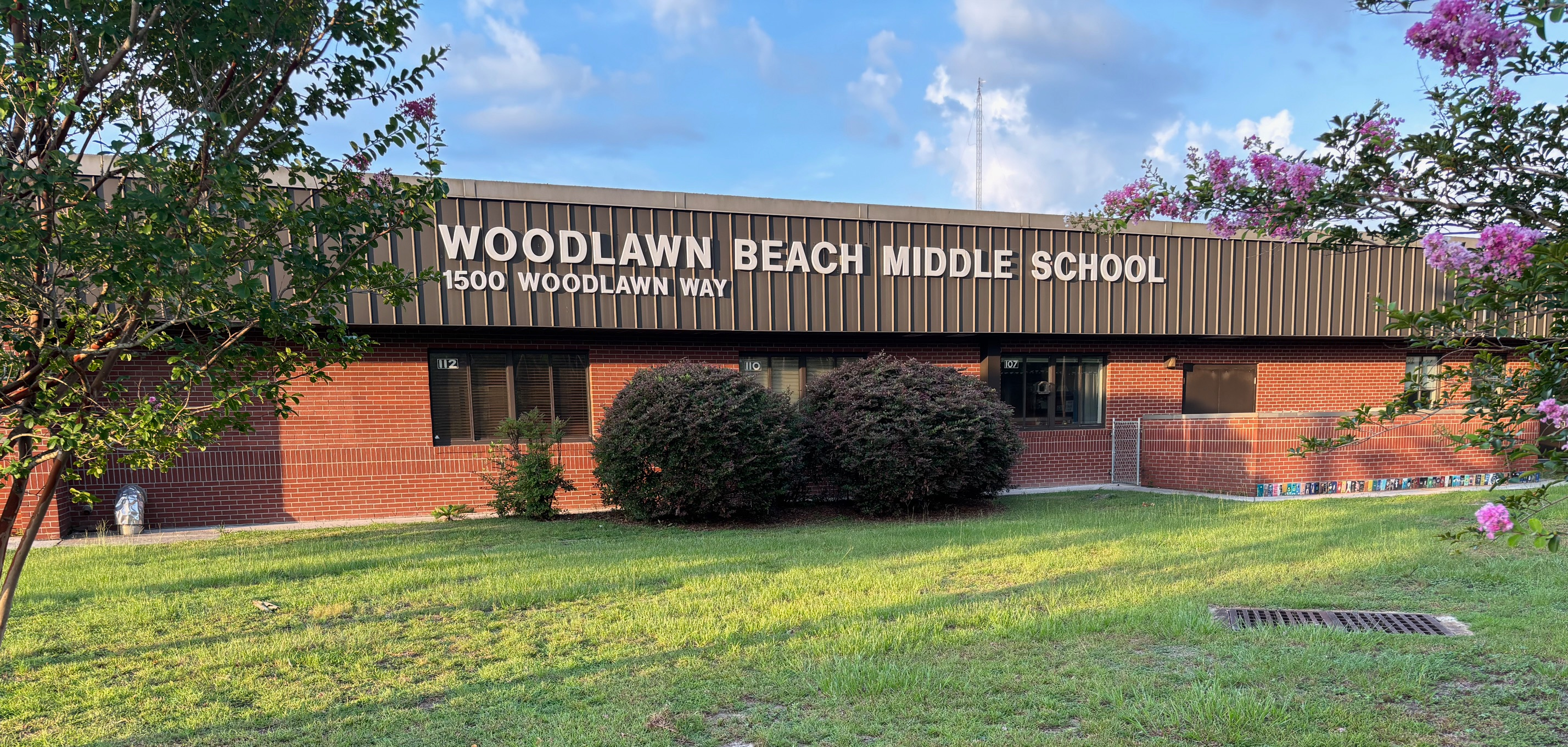 Woodlawn Beach Middle School Main Entrance