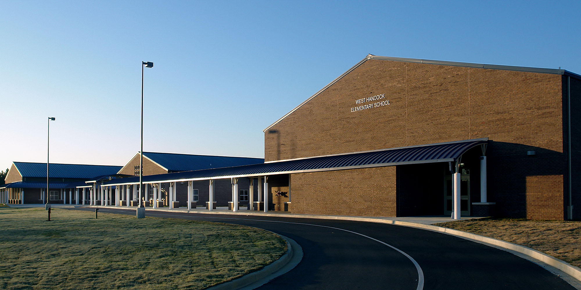 Exterior image of West Hancock Elementary Exterior Building 