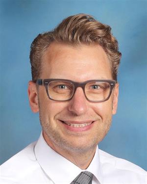 Dr. Rob Abbott headshot
