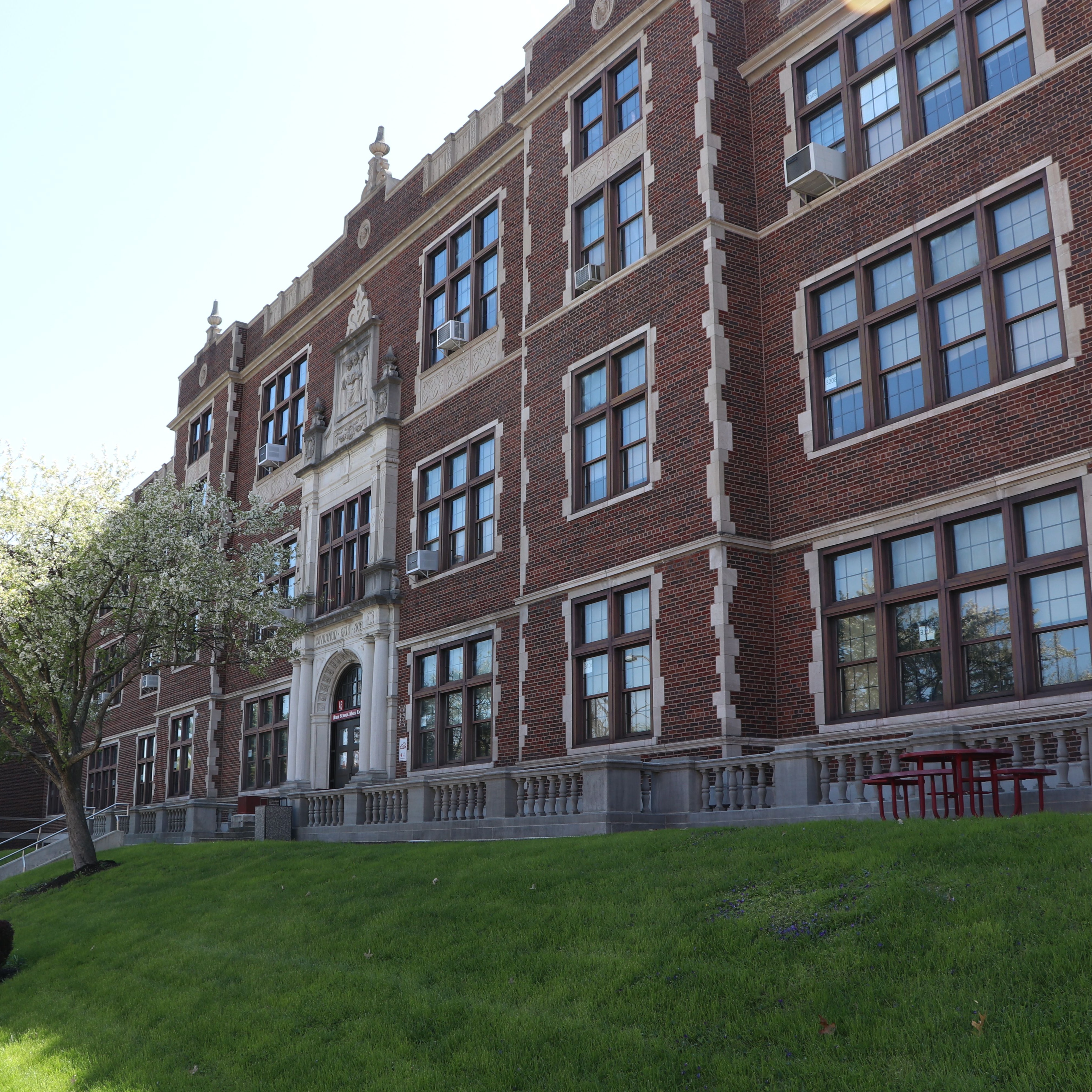 Holmes High School