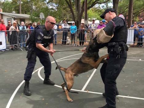 2 police men
