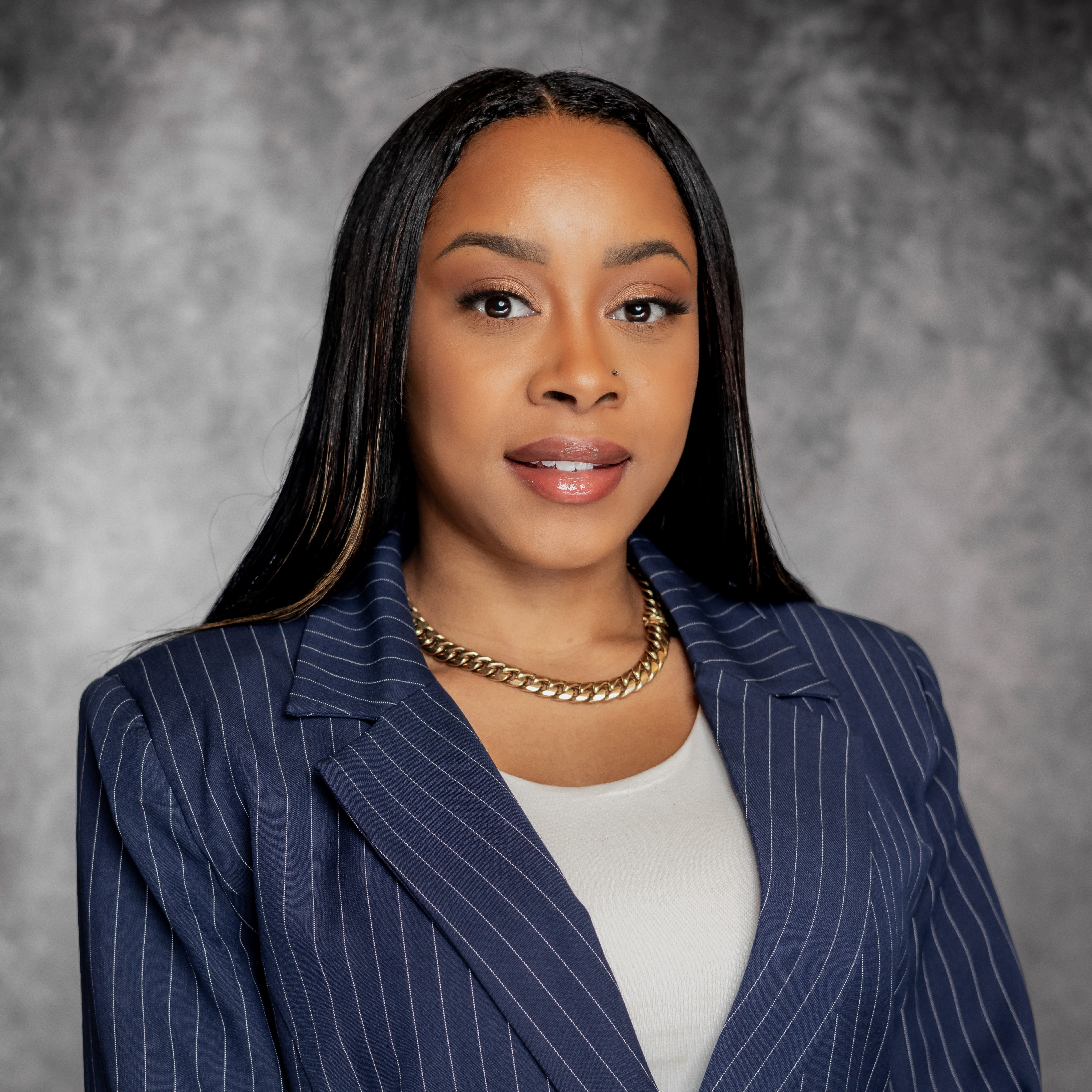 Mrs. Diamonique Pettway
