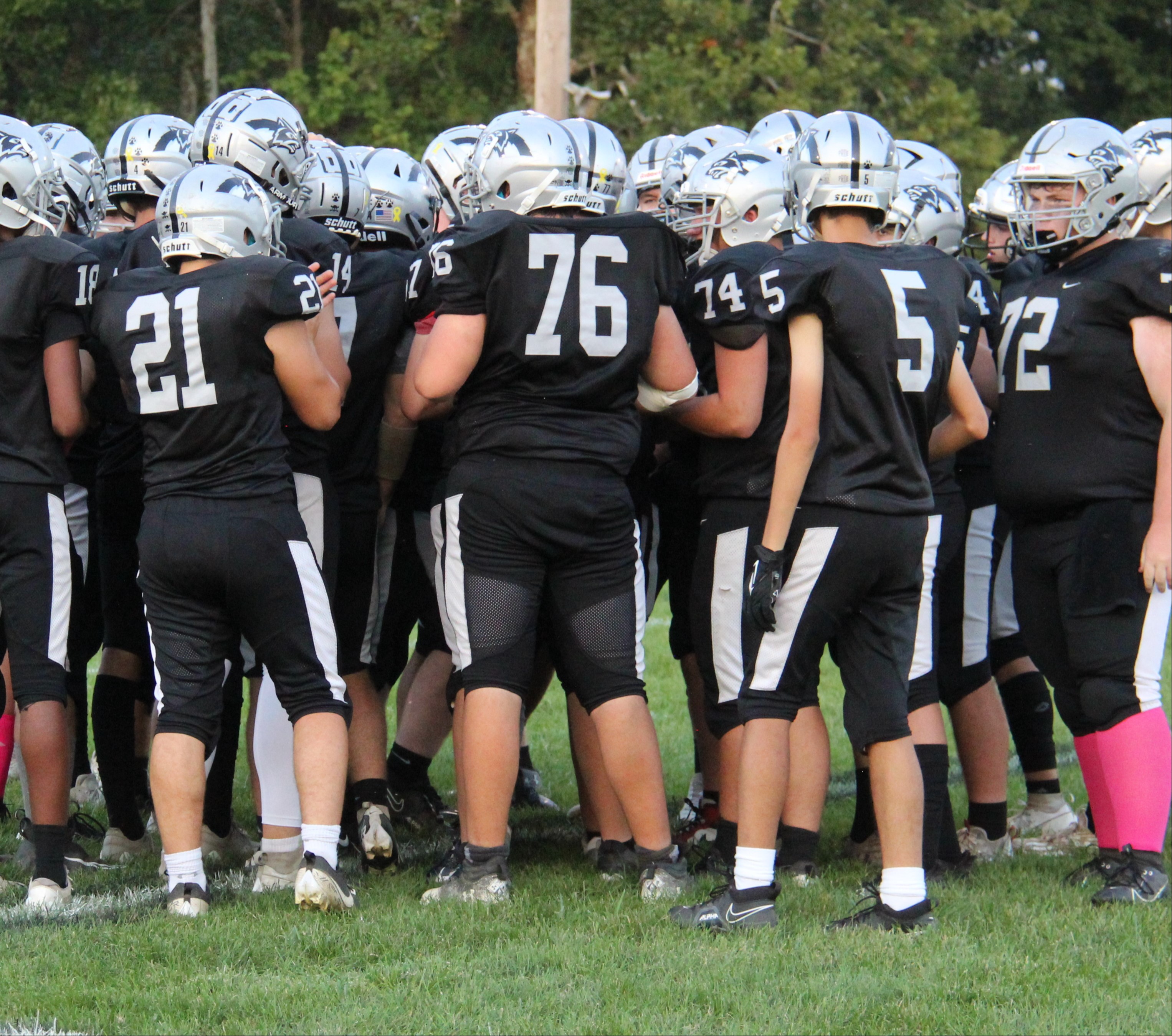 football players on the field