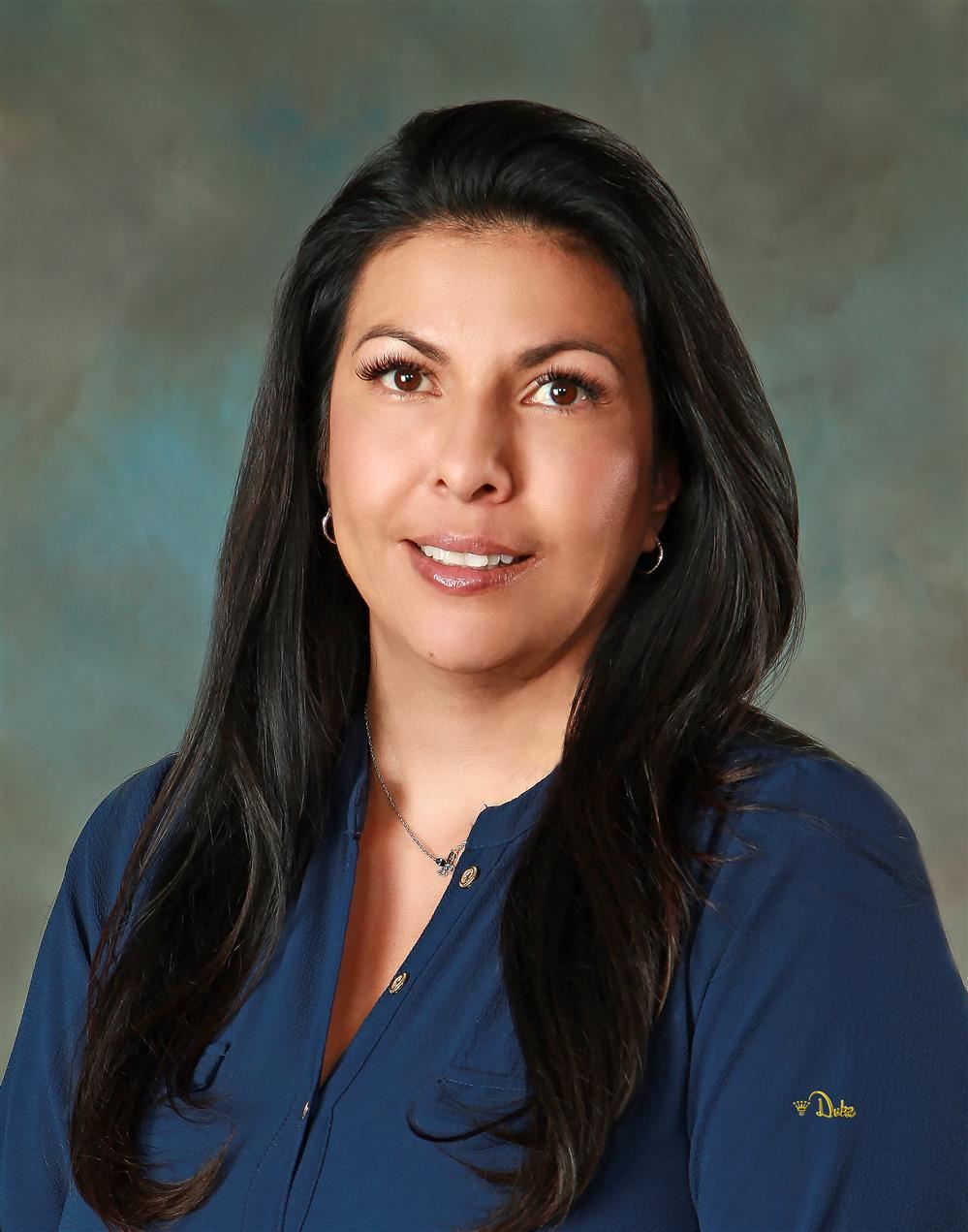 Dr. Cecilia Maes