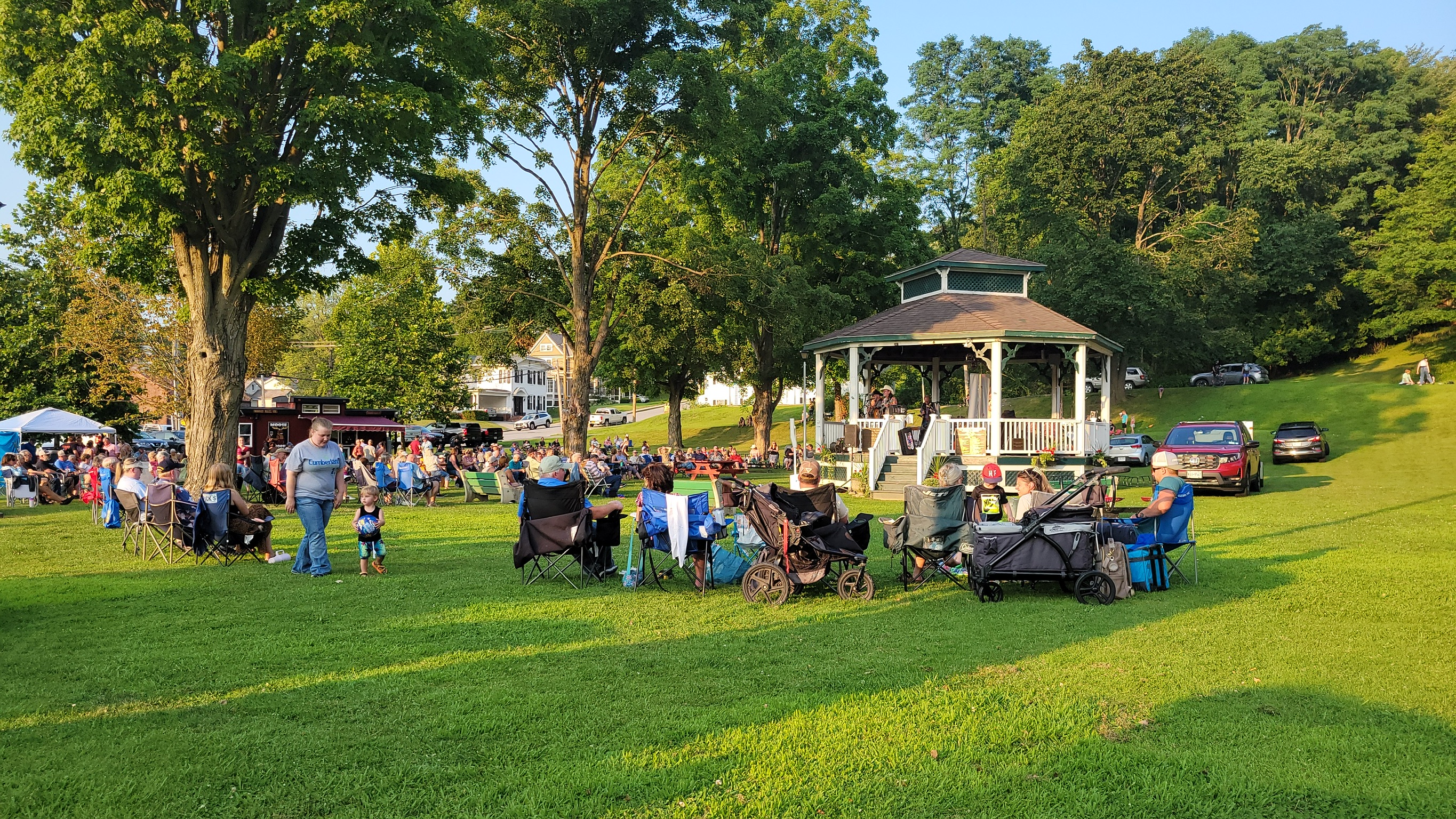 COMMUNITY BAND