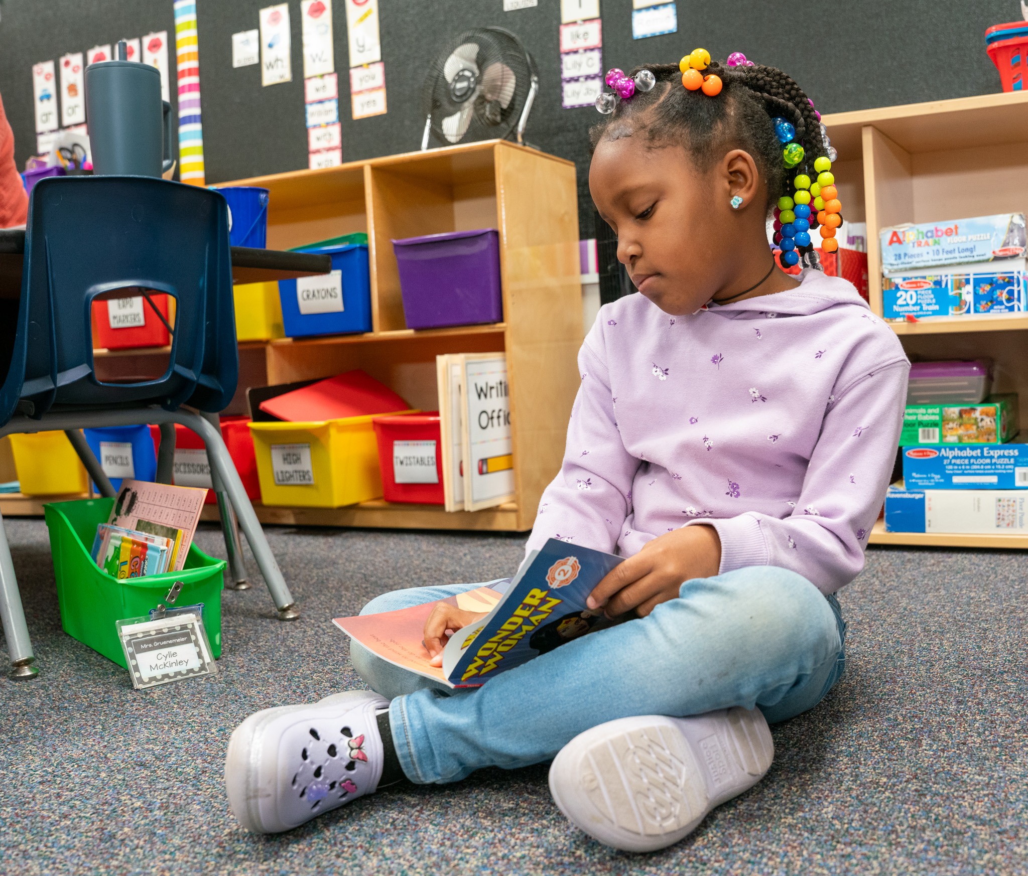 kindergarten student reading