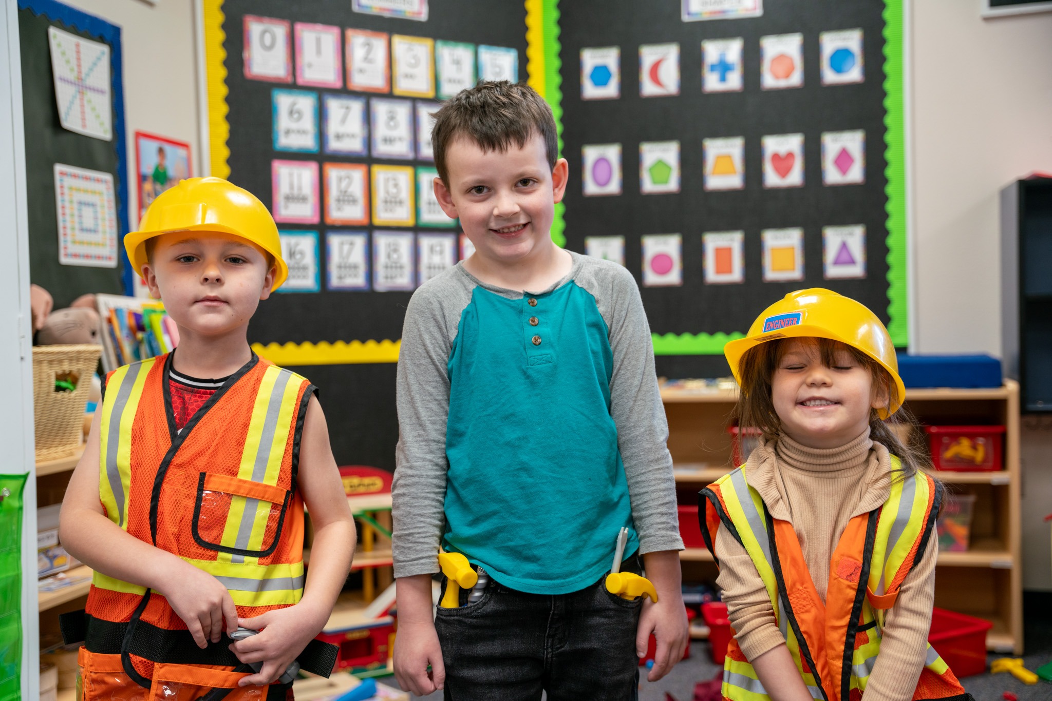 kindergarteners dressed up like construction workers