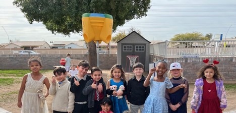 Kinder students outside 