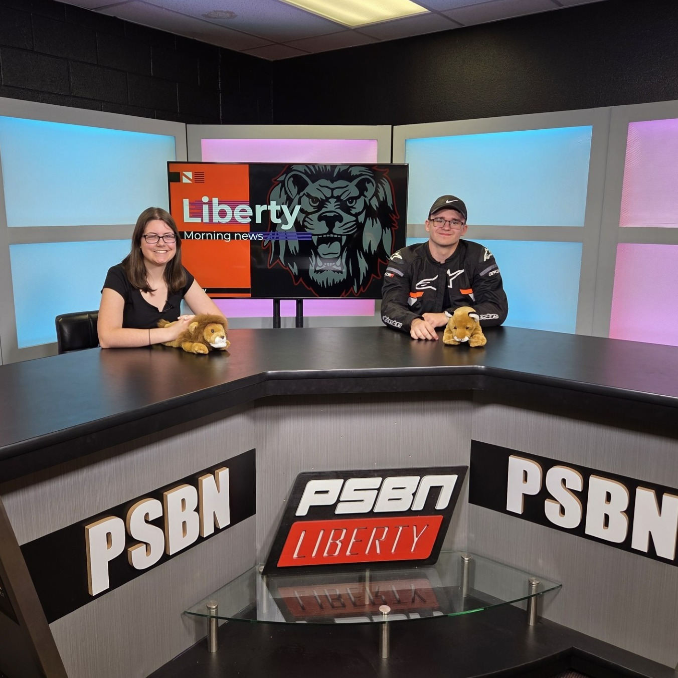 Students at PSBN desk