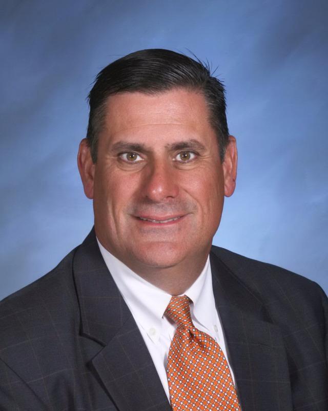 Dennis Vinson, Principal headshot
