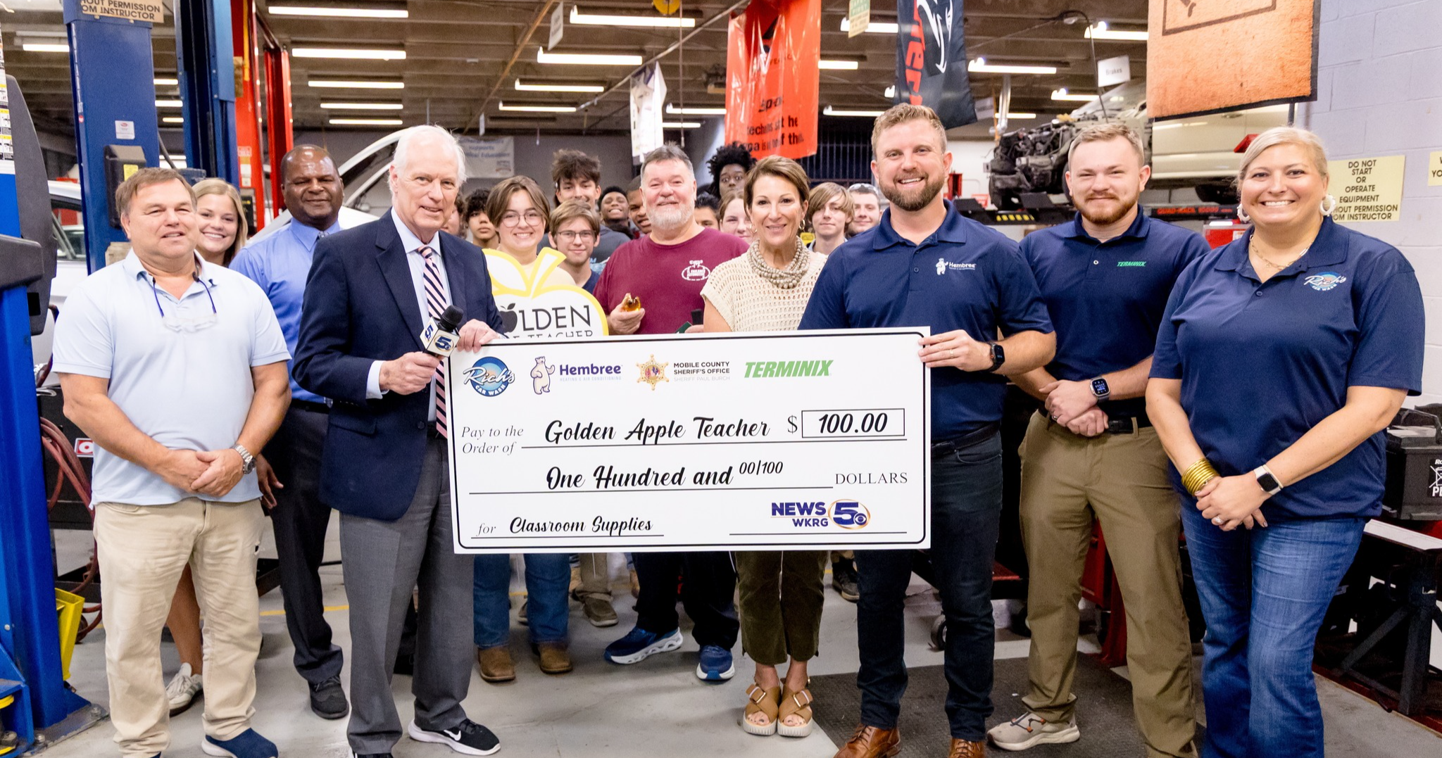 WKRG News 5: Golden Apple Teacher