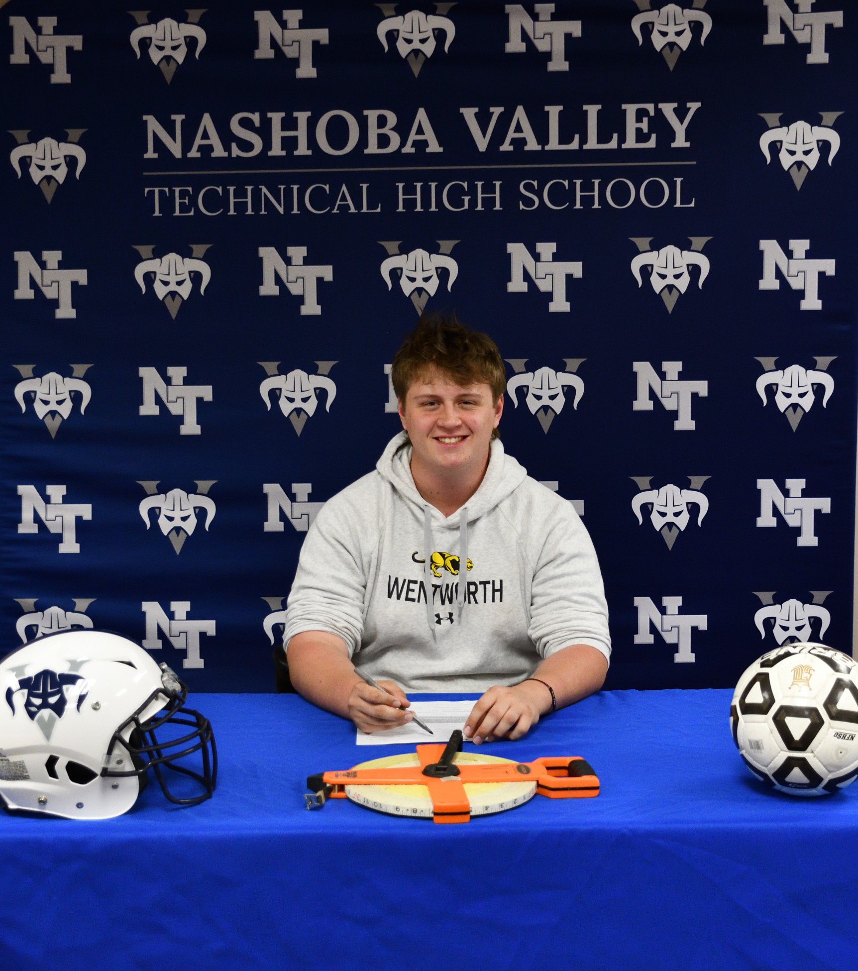 J Sinclair - Signing Day Photo