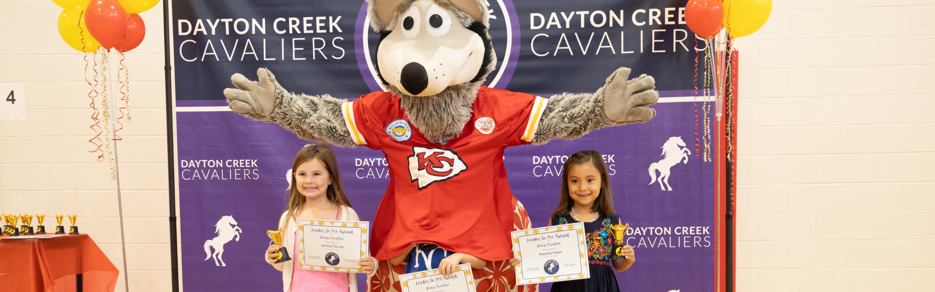 KC Wolf Visits Dayton Creek Elementary to Celebrate Leader in Me Awards