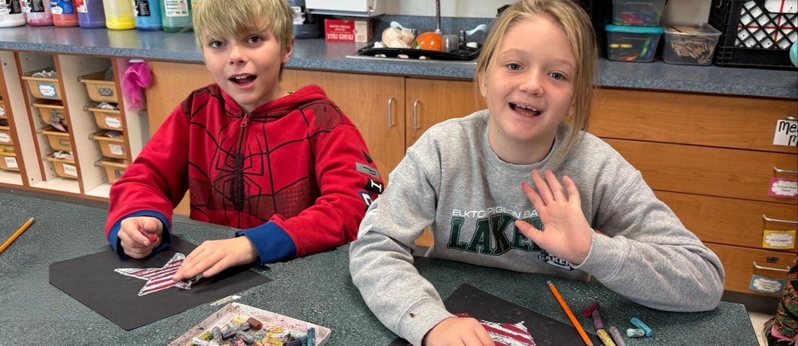 3rd gr in art class