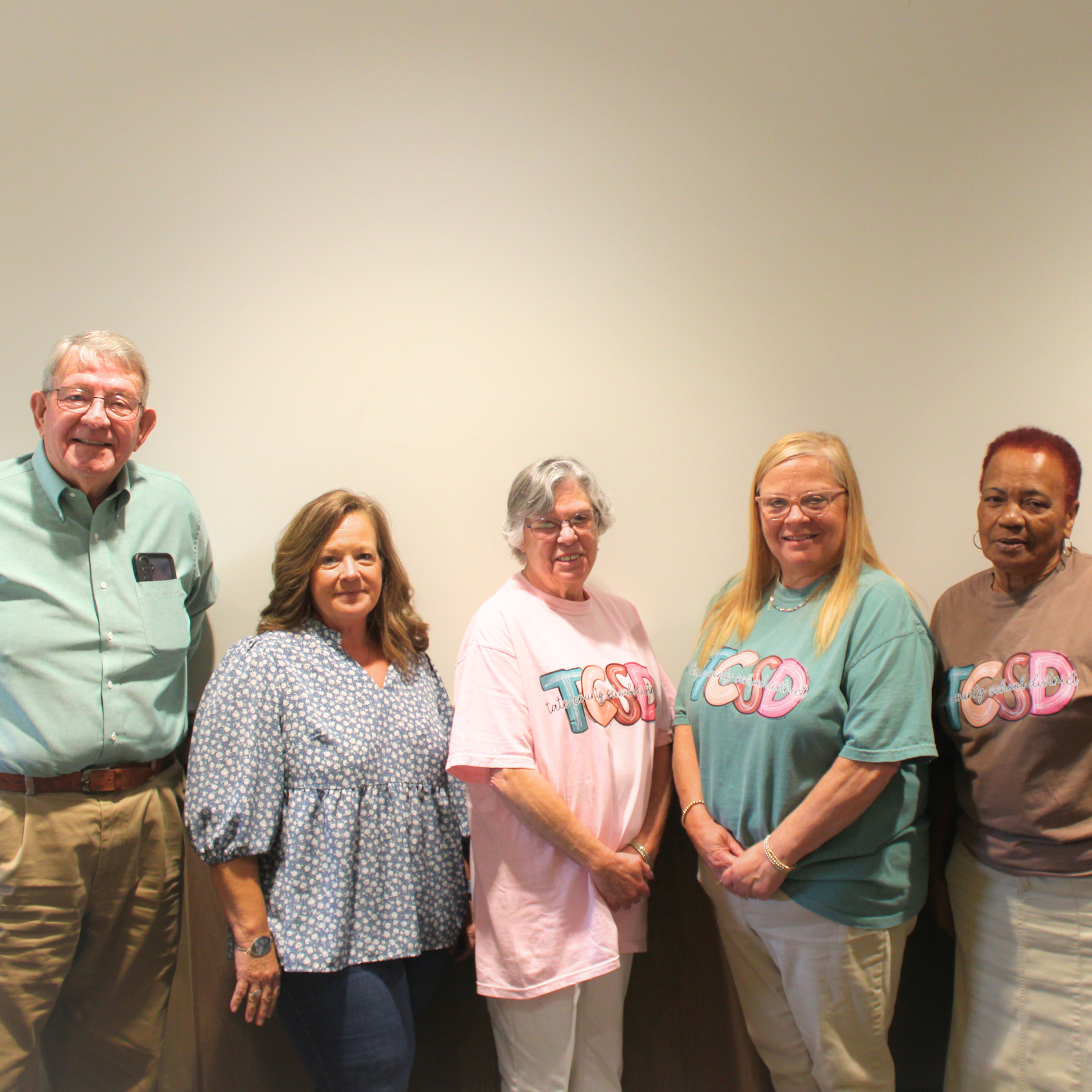 5 board members and superintendent