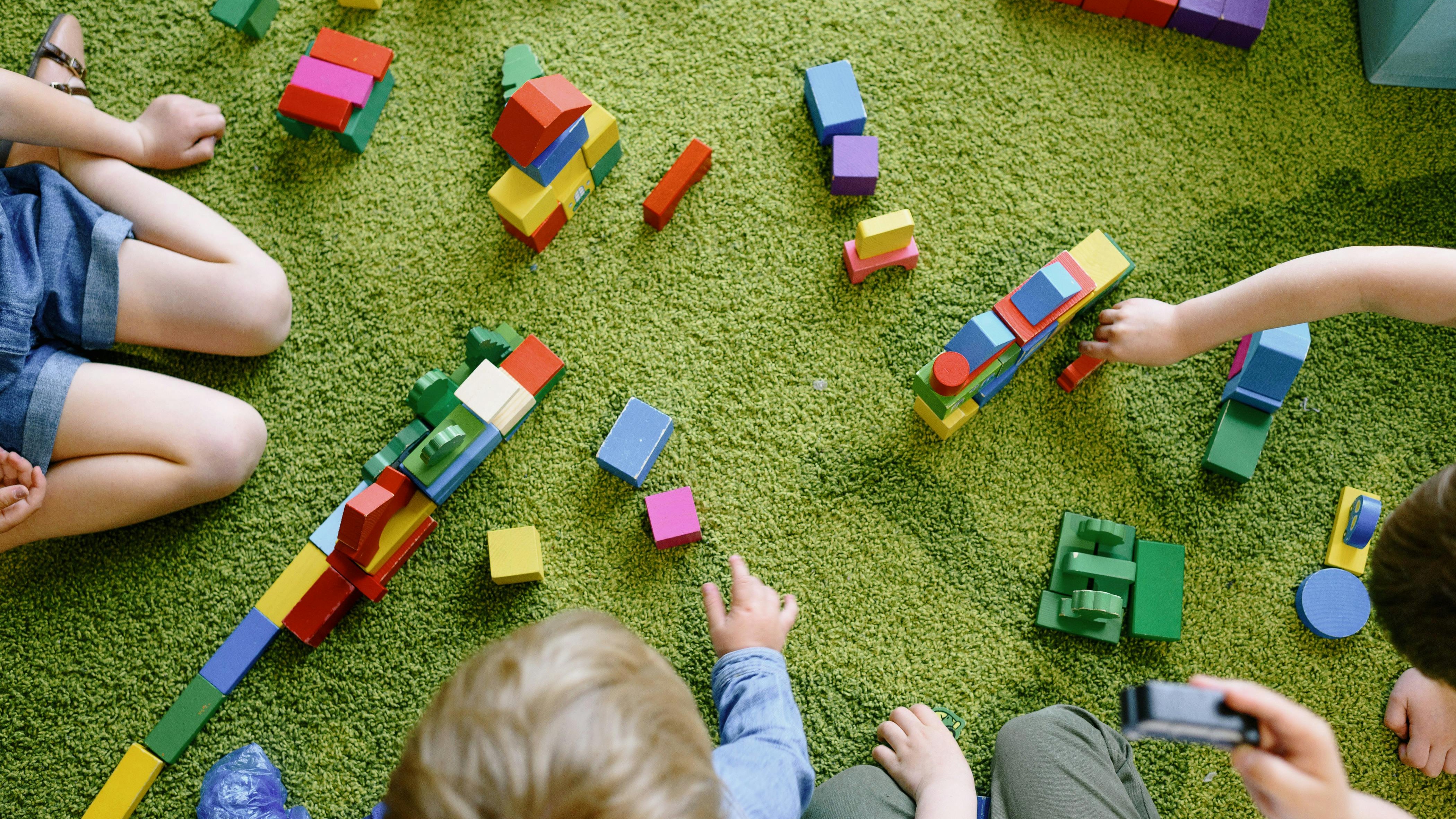 kids playing with blocks