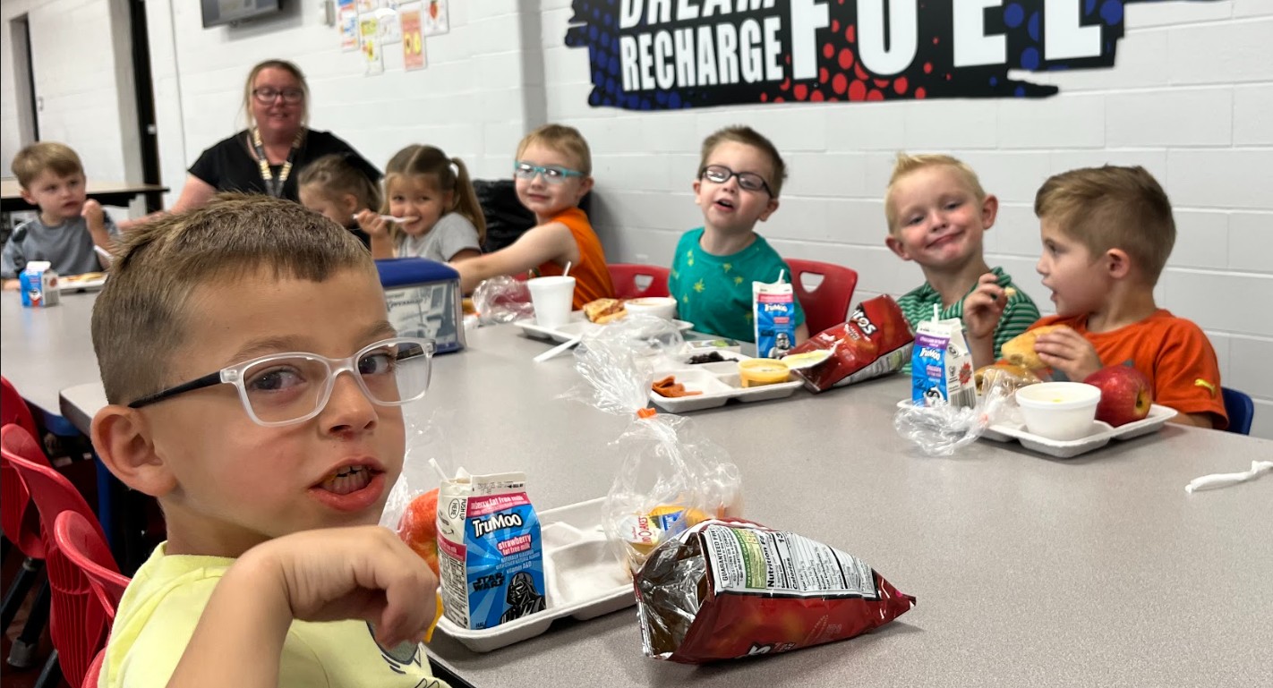 preschool students in the cafeteria